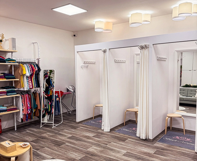 Liberecká prodejna Black Mountain 4